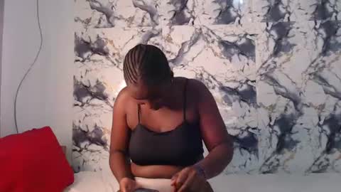 curvyj255 online show from June 26, 7:15 pm