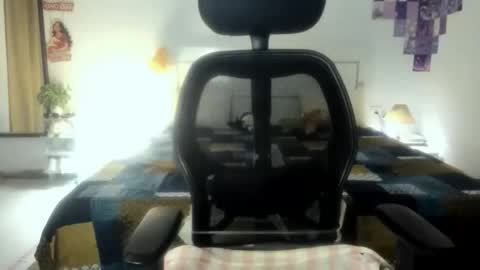 Alisha online show from April 8, 2:52 pm