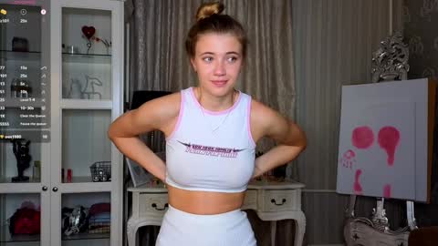 Anne online show from October 24, 7:37 am