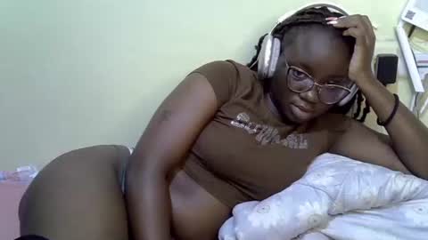 daddysdoll online show from May 10, 2:46 am