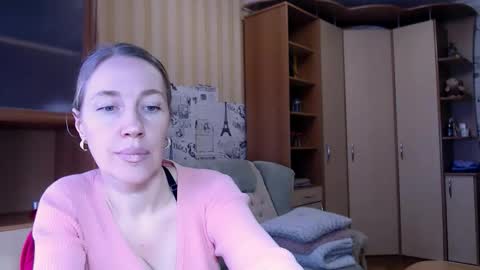 cute_lion_ online show from March 9, 1:58 pm