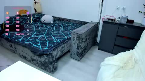 Emily online show from May 23, 5:00 pm