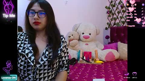 cute_zoe1 online show from March 12, 11:40 pm