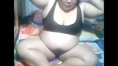 cutechubbyasian online show from April 16, 10:15 am