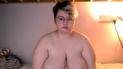 Sophie  Lilith online show from May 11, 2:45 pm