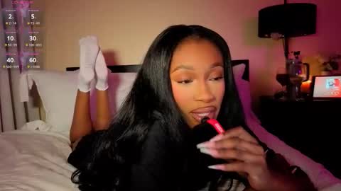 cutieeeva online show from May 22, 4:54 am