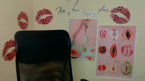 Emma online show from April 17, 12:07 pm