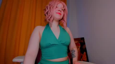 CutieSue online show from May 21, 1:42 pm