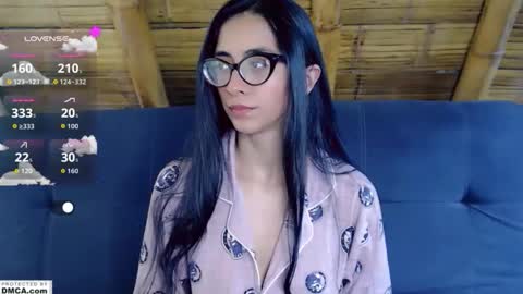 miss ari  online show from June 5, 6:25 pm