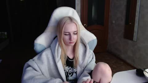 Cutti Crystal online show from April 9, 7:52 pm