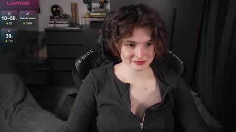 Helen Blossom online show from May 28, 2:15 pm