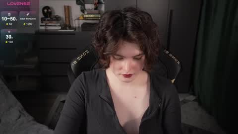 Helen Blossom online show from May 31, 7:48 pm