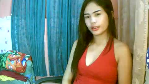 Im Dahlia online show from May 18, 11:27 am