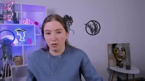 Little Di online show from February 12, 2:24 am