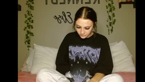 daisyparkerxo online show from June 14, 2:35 am