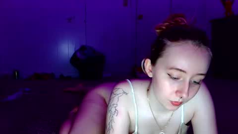 daisyroselynn online show from May 4, 6:28 am