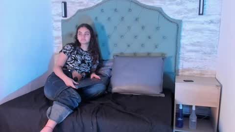 dakotamathew online show from April 16, 9:39 pm