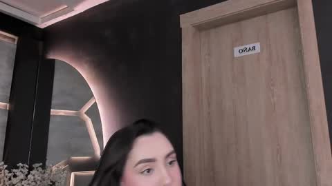 Dakota  online show from May 23, 7:34 pm