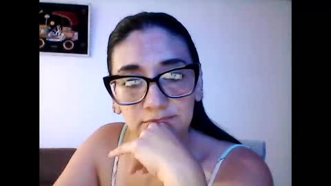 Dakottamonroe online show from May 7, 4:28 am