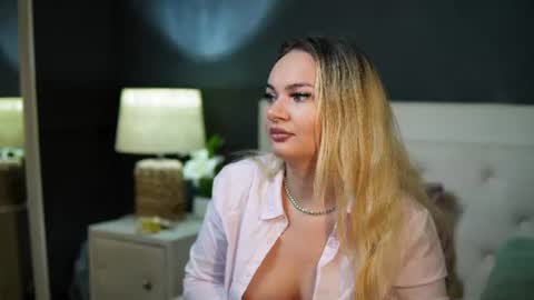  Dalia  online show from July 13, 7:58 pm