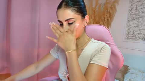 Danella Houston online show from March 10, 6:34 pm