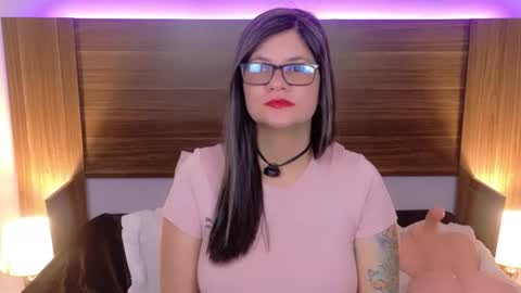 daniellerain online show from August 5, 11:27 am