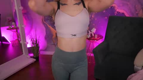 dariadelly online show from May 4, 2:10 pm