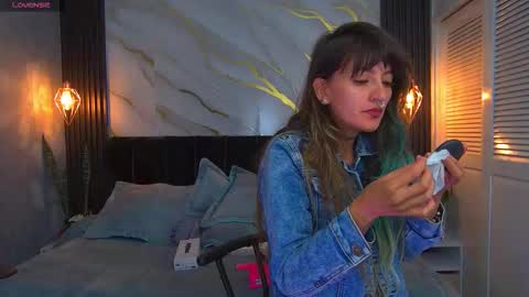 dark_dominika online show from March 18, 1:05 pm