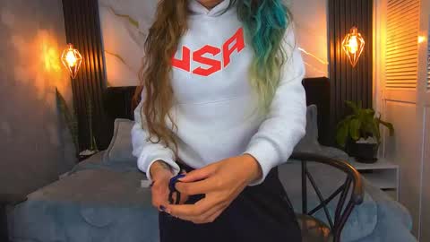 dark_dominika online show from April 8, 1:02 pm