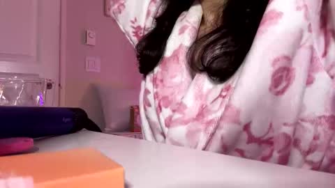 Kiara  online show from March 26, 4:25 am