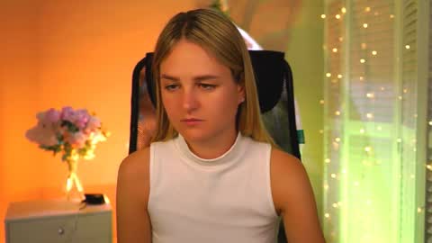 Debora online show from April 2, 3:04 am