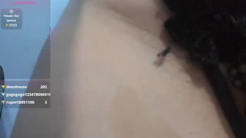 Laura online show from July 17, 3:38 pm