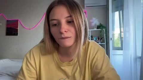 Vi  Victoria online show from May 28, 1:31 pm