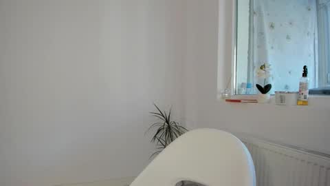 diamondkay_ online show from November 22, 8:39 am