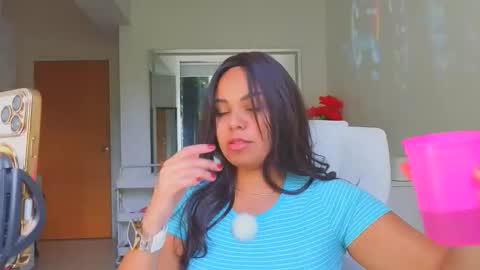 diosadeluniverso_ online show from March 26, 7:48 pm