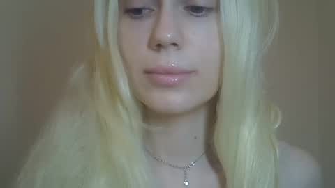 DitaMilton online show from March 15, 8:44 pm