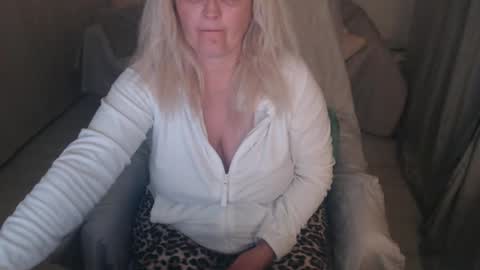 Alexxa online show from April 12, 10:56 pm