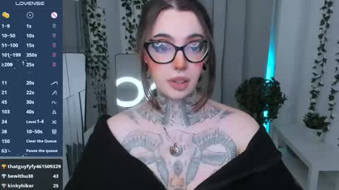 dixipixi_ online show from April 12, 7:55 am