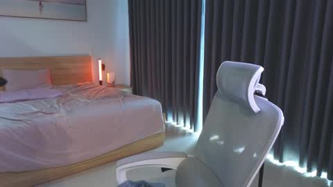 Jenia online show from April 4, 7:29 am