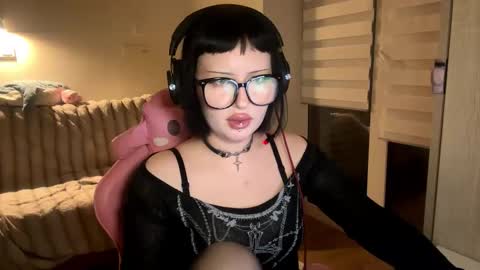 Cati online show from March 26, 2:19 pm