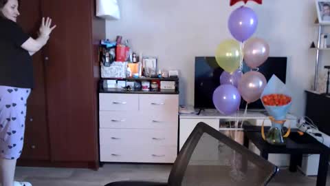 Tatiana 43 curvy sexy body and Joanna redhead 39 years online show from March 15, 11:01 am