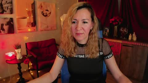 Donna online show from April 3, 7:12 pm