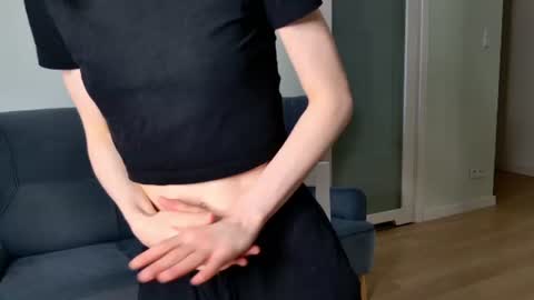 dormineaa online show from June 15, 5:29 am