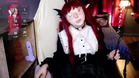 Draculaura online show from April 16, 3:33 pm