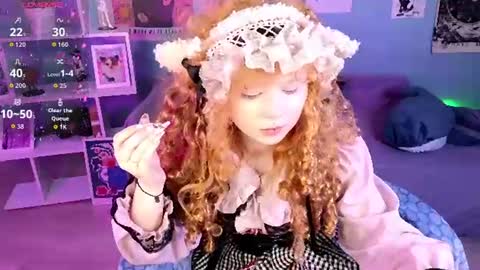 Draculaura online show from June 14, 10:59 am