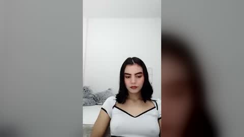 dulce_lucero online show from July 13, 2:23 am