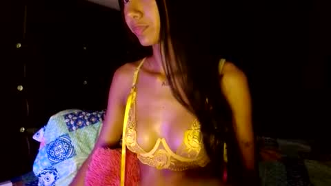 dulcelatina222 online show from May 21, 3:26 am