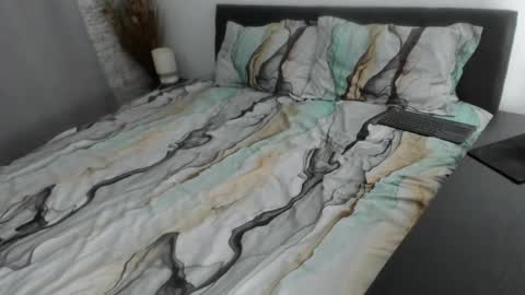 Dyanne online show from March 31, 2:17 pm