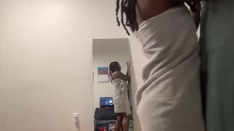 eboneey69 online show from February 12, 10:24 am