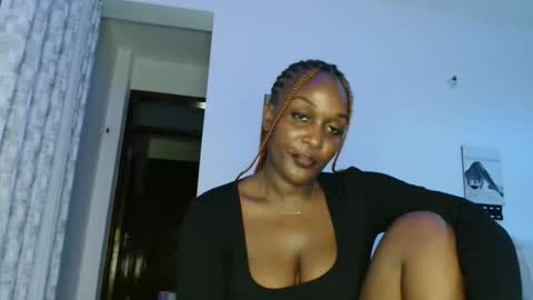 ebony online show from April 7, 8:44 pm